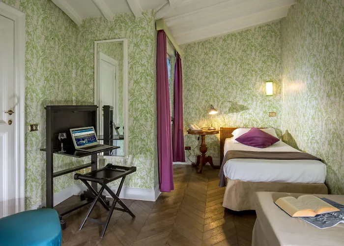 أناهي البوتيكي 3* روما